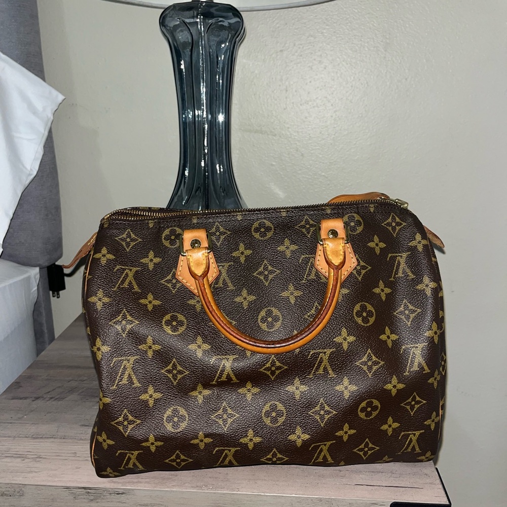 Louis Vuitton Speedy 30